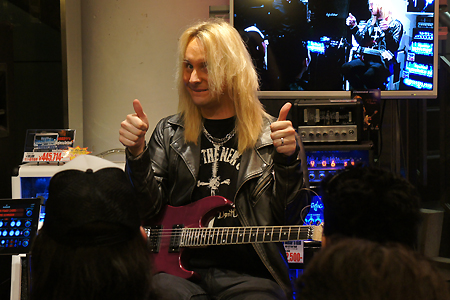 Rob at Clinic in Tokyo, April 10, 2014 #4